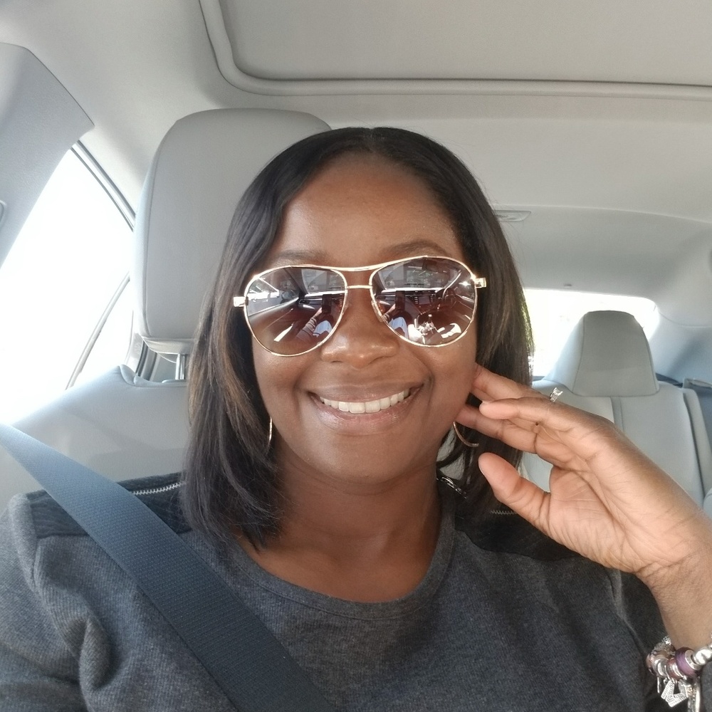 Meet your Posher, Laquitta